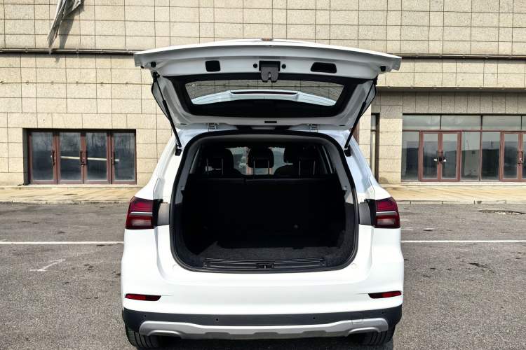 Used Roewe RX5 2016 20T Two-Wheel Drive Automatic Internet Smart Edition