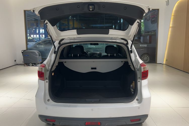 Used Venucia T70 2016 2.0L Manual RuiQu Version
