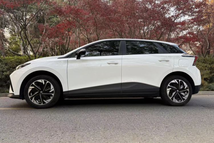 Used MG 4 EV 2023 415 km Range Sea-Faring Champion Edition