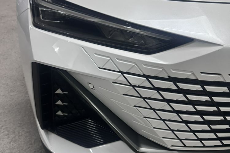 Used Changan UNI-V 2022 1.5T Prestige Version
