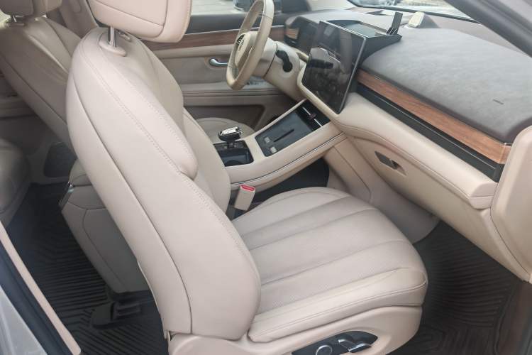 Used Hima AITO M7 2024 1.5T Intelligent Drive 4x4 Max Edition 6 Seats Right Front Seat