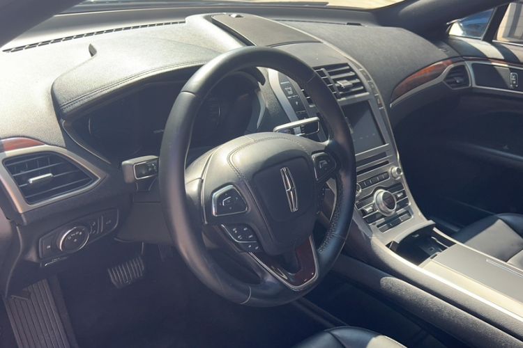 Used Lincoln MKZ 2017 2.0T Luxury Edition
