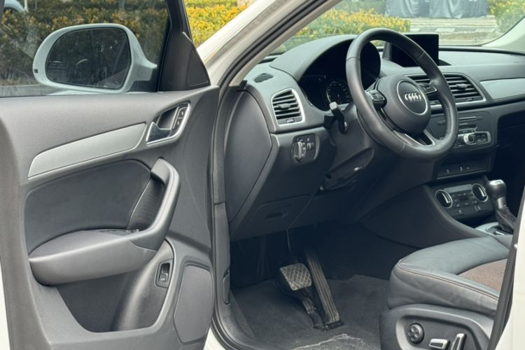 Used Audi Q3 2018 30th Anniversary Edition 30 TFSI Fashion Model
