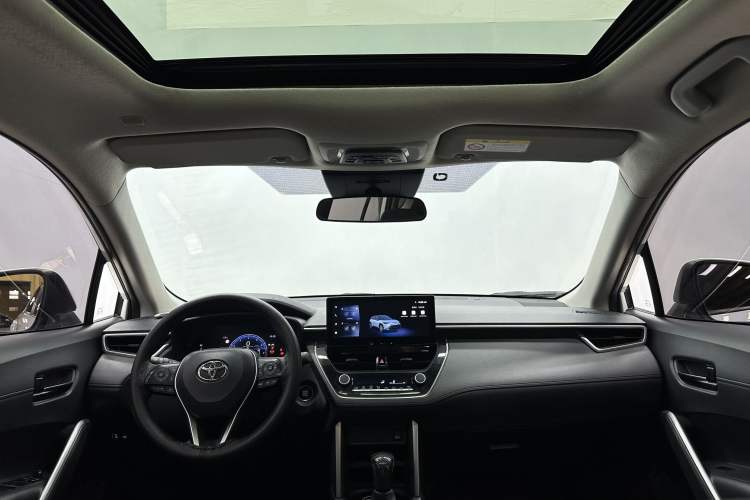 Used Toyota FRONTLANDER 2023 2.0L CVT Leading Edition Interior 4