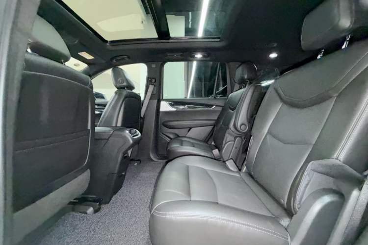 Used Cadillac XT6 2022 2.0T Six-Seater Four-Wheel-Drive Luxury Standard Edition
