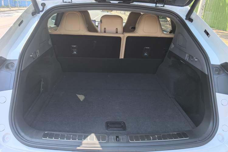 Used Hima Luxeed R7 2024 All-Electric 736 km Ultra