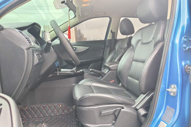 Used Dongfeng Fengon S560 2018 1.8L Manual Urban Model 7 Seats