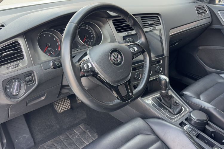 Used Volkswagen Golf 2014 1.4TSI Automatic Luxury Model