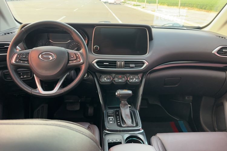 Used GAC Trumpchi GS4 2018 235T Automatic Two-Wheel-Drive Supreme Edition Center Console