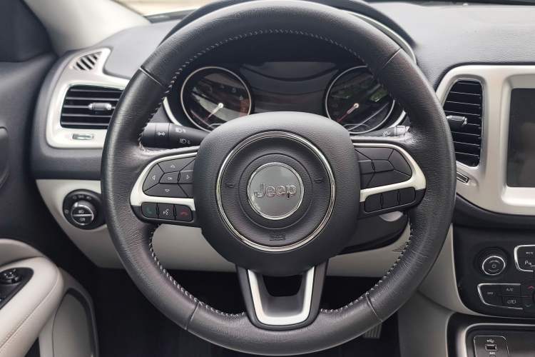 Used Jeep Compass 2017 200T Automatic Family Edition