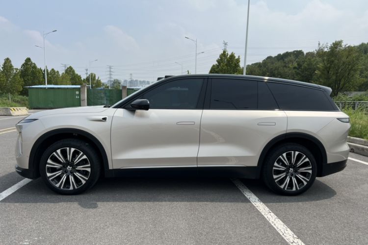 Used Nio ES8 2023 100kWh Exterior 5