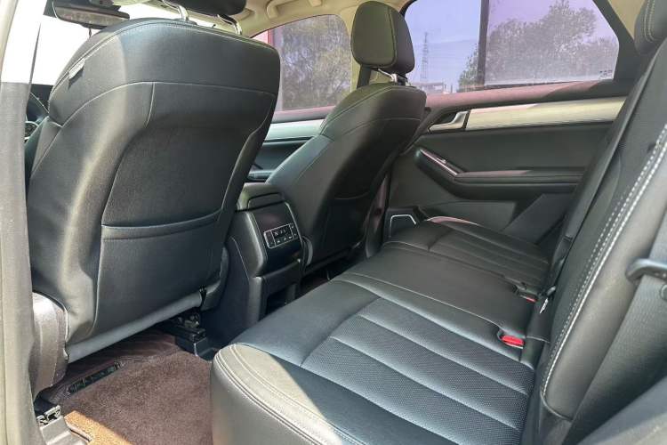 Used BYD Tang 2018 2.0T Automatic Smart Connect Prestige 7-Seater China V Standard