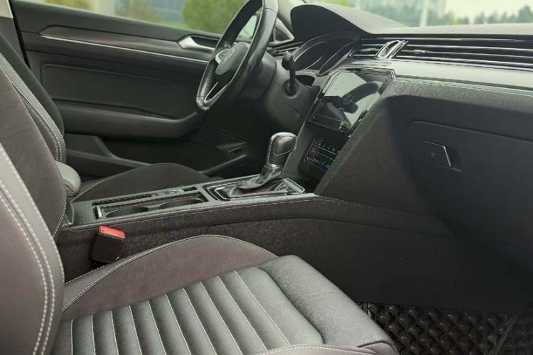 Used Volkswagen Magotan 2020 330TSI DSG Leading Model Interior 4