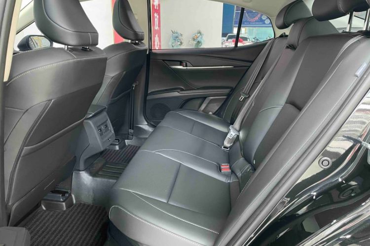 Used Toyota Camry 2026 Model Dual-Engine 2.0HSE Sport Lite Edition
