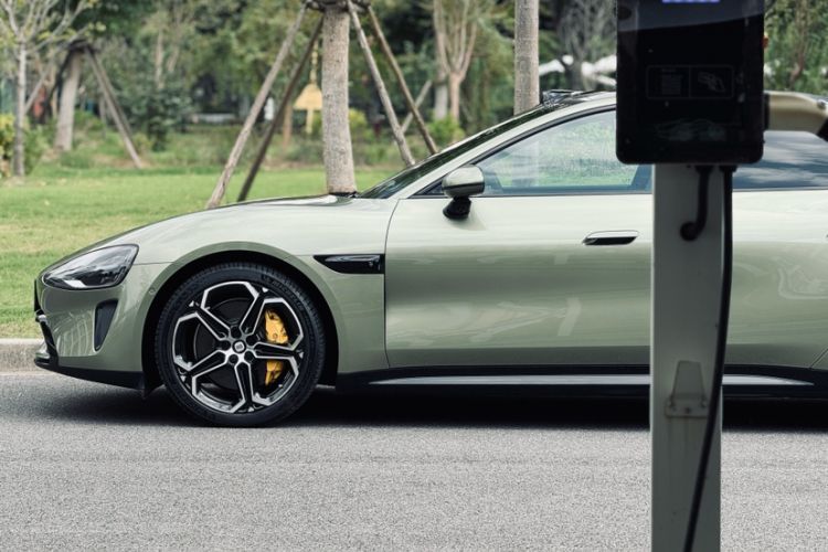 Used Xiaomi Auto SU7 2024 Four-Wheel Drive Ultra-Long Range Advanced Intelligent Driving Max Edition
