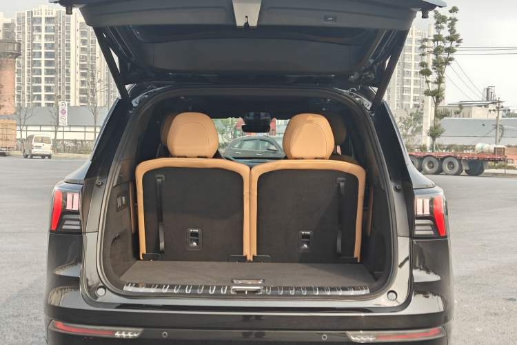 Used Lynk & Co 09 EM-P 2021 2.0T PHEV Halo Six-Seater