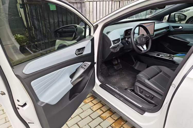 Used Volkswagen ID.4 X 2025 Smart Version Pure & Intelligent Enjoyment Edition
