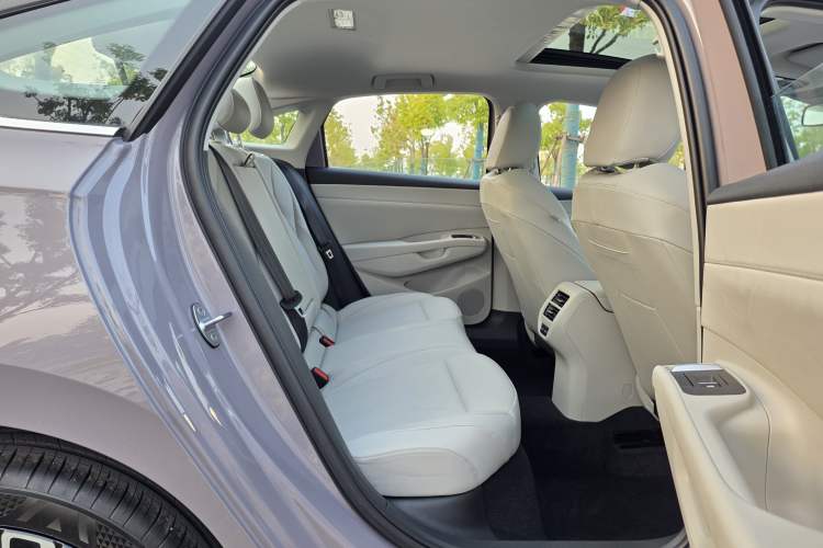 Used Volkswagen Lavida 2026 Pro 300TSI Starry Zhi Yi Edition Interior 6