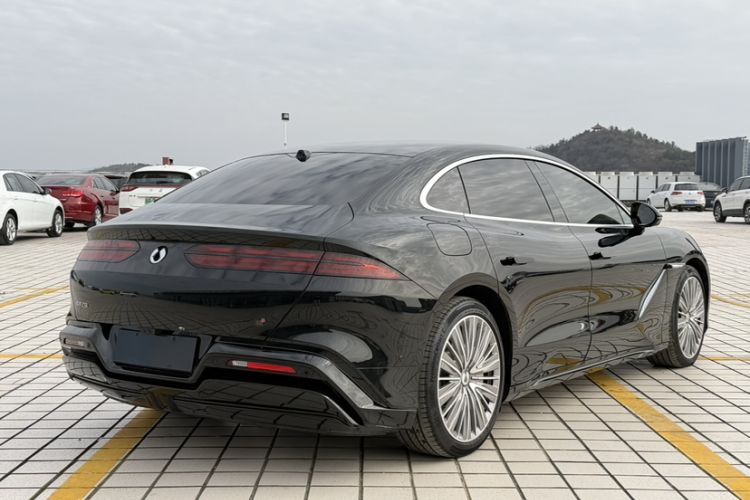 Used Denza Z9 2024 1100 km All-Wheel-Drive Ultra Version