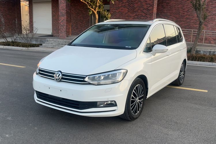 Used Volkswagen Touran 2016 Volkswagen Touran L 280TSI DSG Luxury Edition