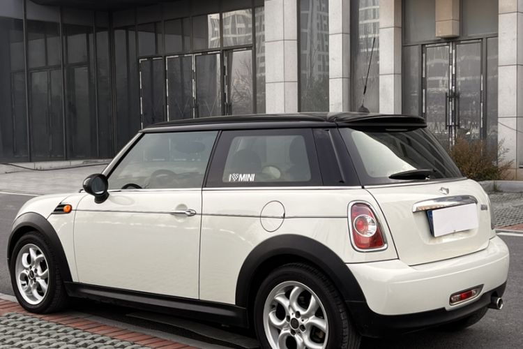 Used MINI MINI 2011 1.6L COOPER Fun