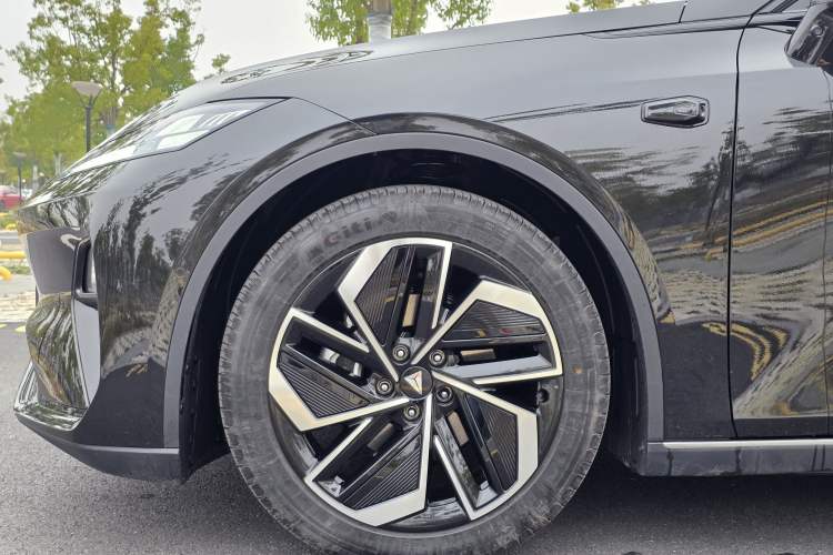 Used Deepal L07 2026 Model 550Ultra Huawei Qiankun ADS SE Edition
