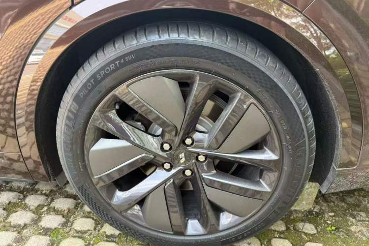 Used Li Auto L9 2022 Max model
