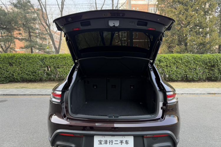 Used Porsche Macan 2024 Macan 2.0T