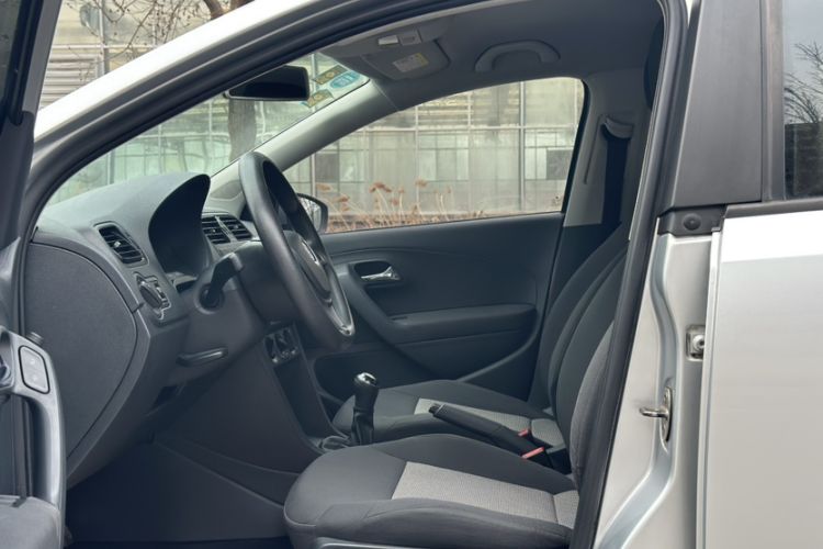 Used Volkswagen Polo 2016 1.4L Manual Fashion Model
