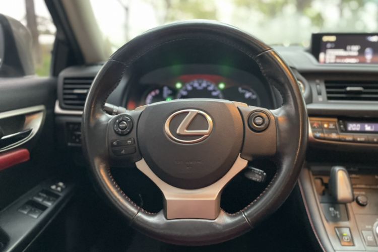 Used Lexus CT 2017 CT200h Comfort Edition Monochrome China V Standard Interior 9