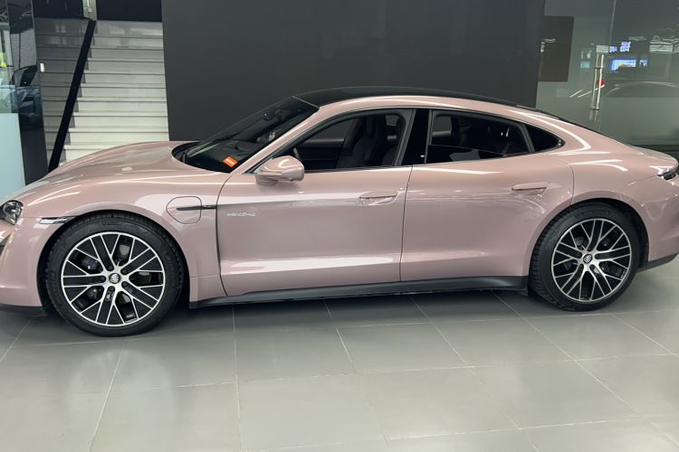 Used Porsche Taycan 2022-Year Updated Taycan
