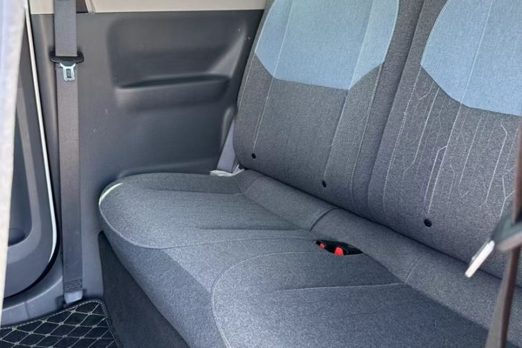 Used Geely Galaxy Panda 2023 Panda Mini 200km Endurance Bear
