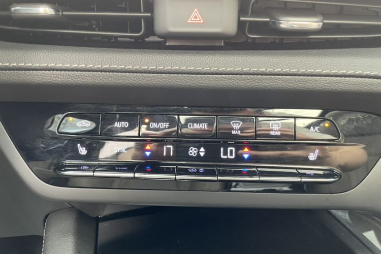 Used Buick Envision 2021 Encore Plus 652T Five-Seat Luxury Model Interior 8