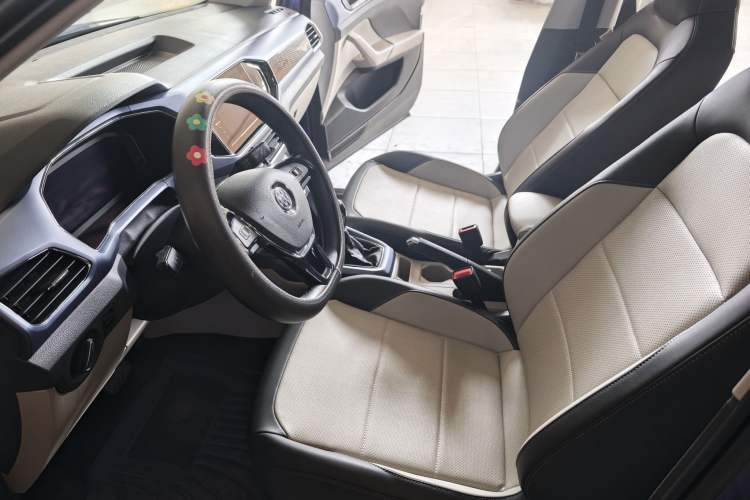 Used Volkswagen T-Cross 2020 280TSI DSG Luxury Edition Left Front Seat