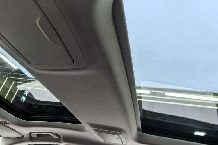 Used BMW 5 Series 2022 Second Facelift 530Li Luxury Edition Premium Package
