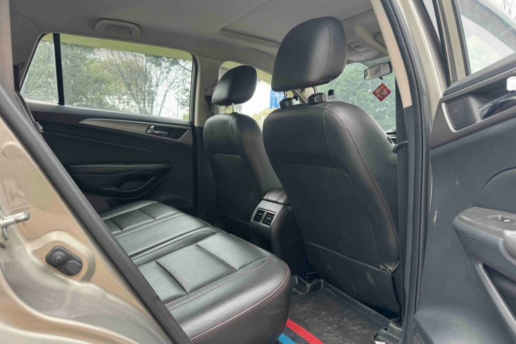 Used CHANGAN CS75 2016 2.0L Manual Luxury Version China IV Standard
