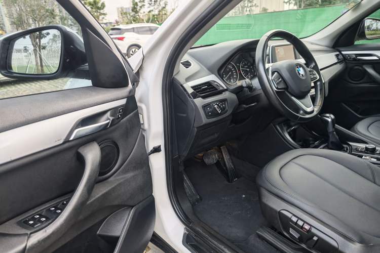 Used BMW X1 2016 sDrive18Li Fashion Model Interior 3