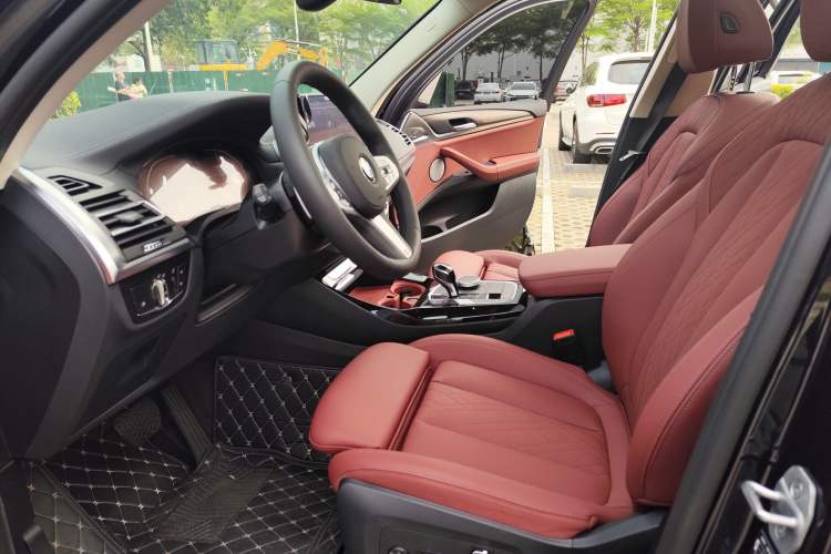 Used BMW X3 2023 Restyled xDrive30i Leading Edition M Night Sky Package Left Front Seat