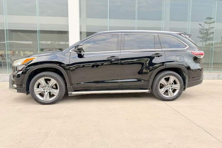 Used Toyota Highlander 2015 2.0T Two-Wheel Drive Luxury Edition 7 Seats