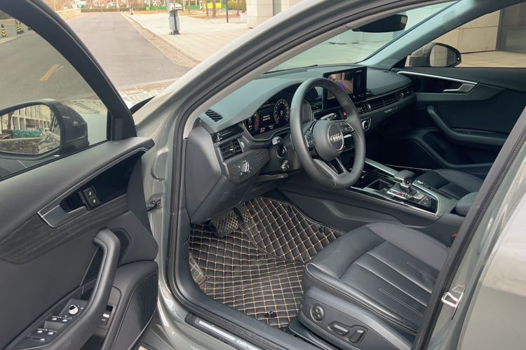 Used Audi A4 2023 allroad quattro
