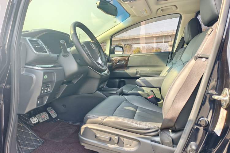 Used Honda Odyssey 2015 2.4L Smart Edition