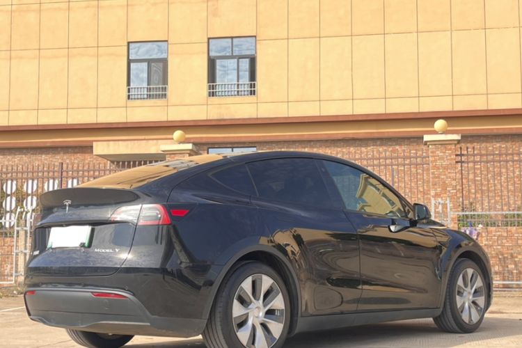 Used Tesla Model Y 2022 Rear-Wheel-Drive Version

