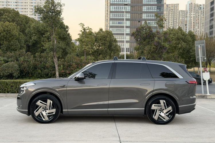 Used ONVO Luxeed L90 2025 Model—Max Six-Seater Version