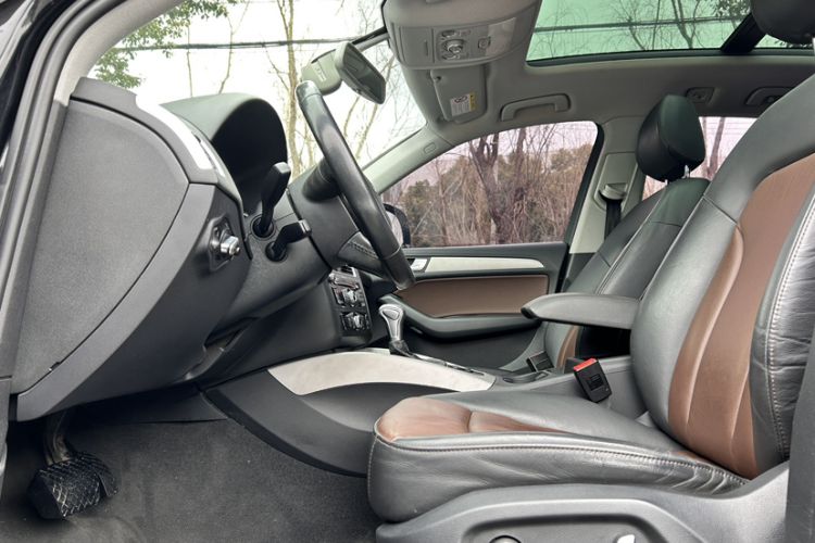 Used Audi Q5 2017 Plus 40 TFSI Ambition Model Interior 1