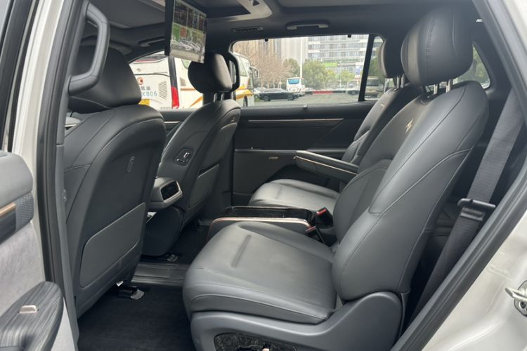 Used Dongfeng eπ eπ008 2024 210Max Range-Extended Version 6 Seats
