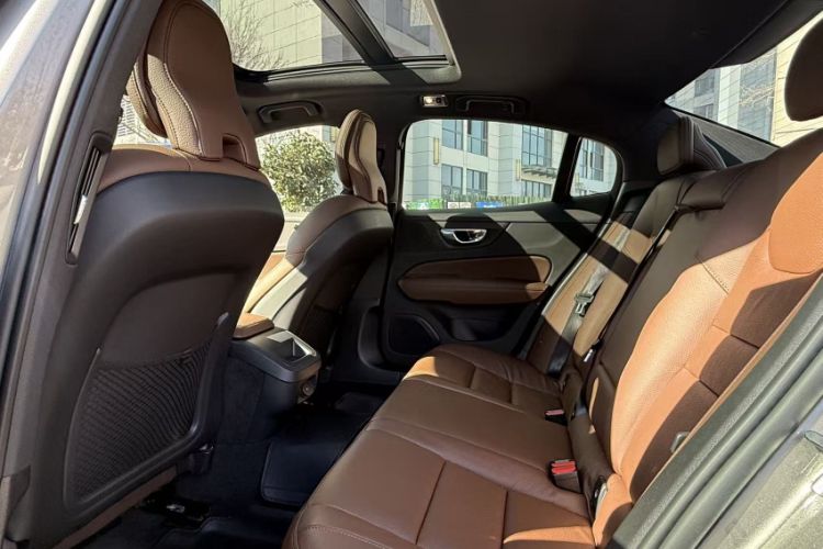 Used Volvo S60 2021 T4 Zhiyuan Luxury Edition