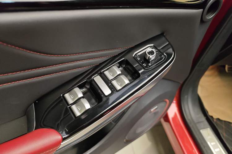 Used Wey VV5 2017 2.0T Flagship Edition
