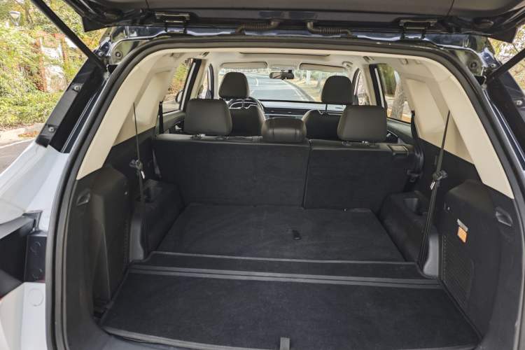 Used Sinotruk VGV U70 2020 1.5T Automatic Smart Luxury 7-Seater