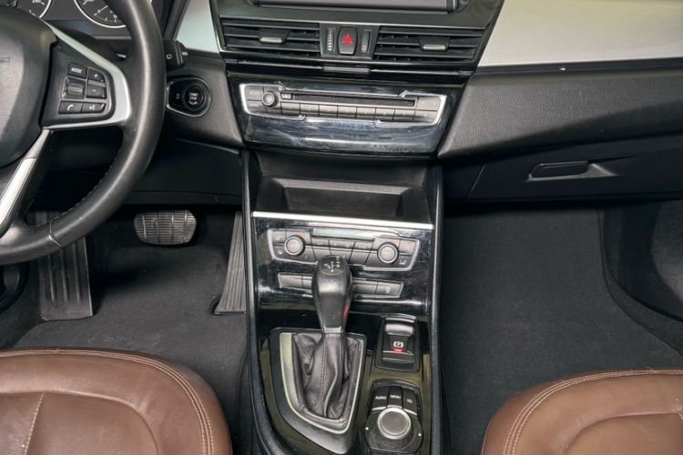 Used BMW 2 Series Gran Tourer 2015 218i Leading Model Interior 11