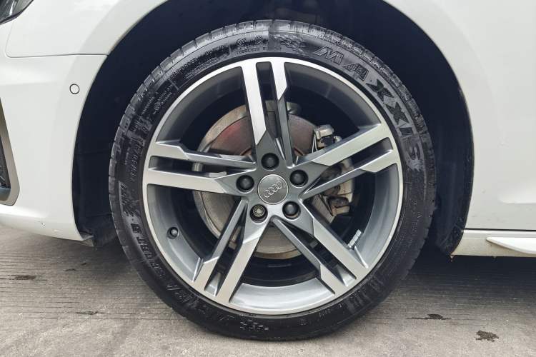 Used Audi A4L 2020 40 TFSI Luxury Dynamic Model
